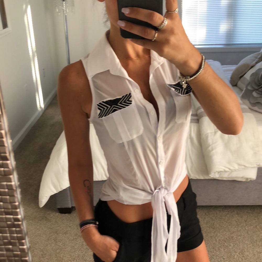 Bebe sheet sleeveless top